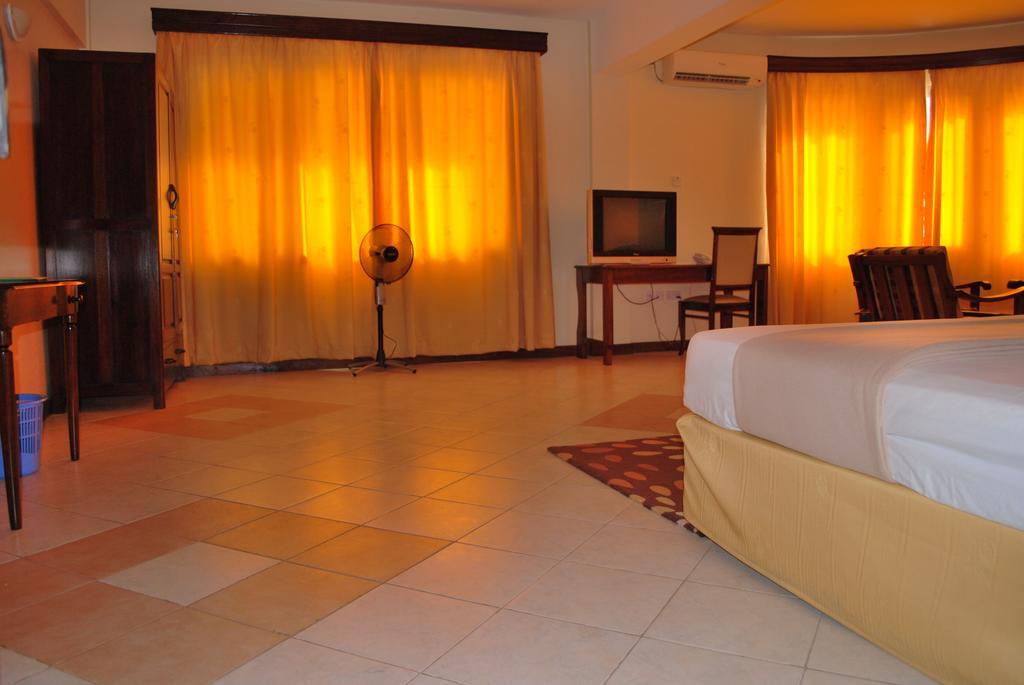 Parkview Inn Moshi Oda fotoğraf