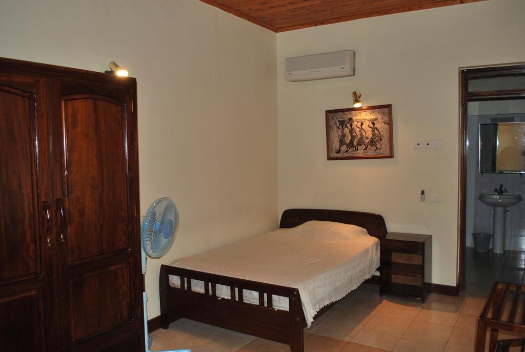 Parkview Inn Moshi Oda fotoğraf